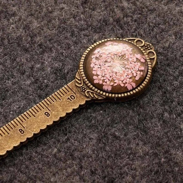 Handmade dry flower gypsophila ruler bookmark with dried flowers measuring 12cm length