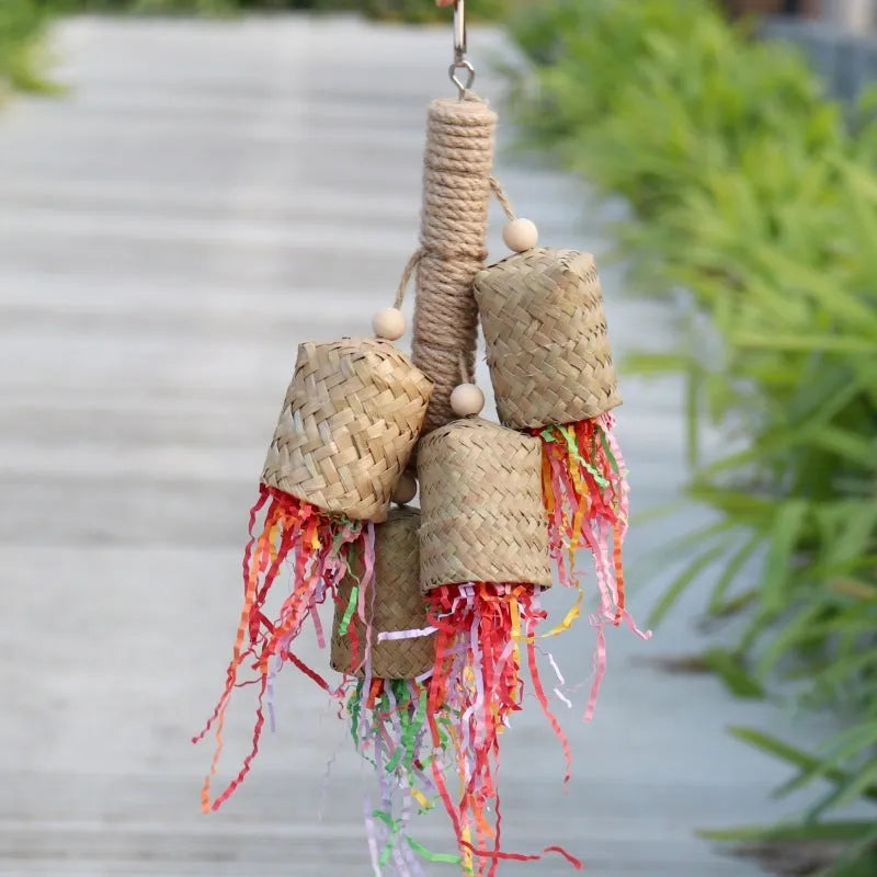 Wood and sisal shredded paper bird toy measuring 15 by 35 cm for parrot foraging enrichment