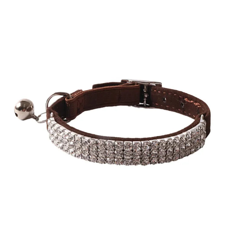 Cat collar with elastic buckle in six colour options measuring 1.0cm wide by 28cm long
