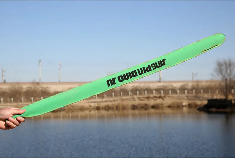Retractable fishing rod bag in cotton fabric with telescopic design for rods up to 150cm