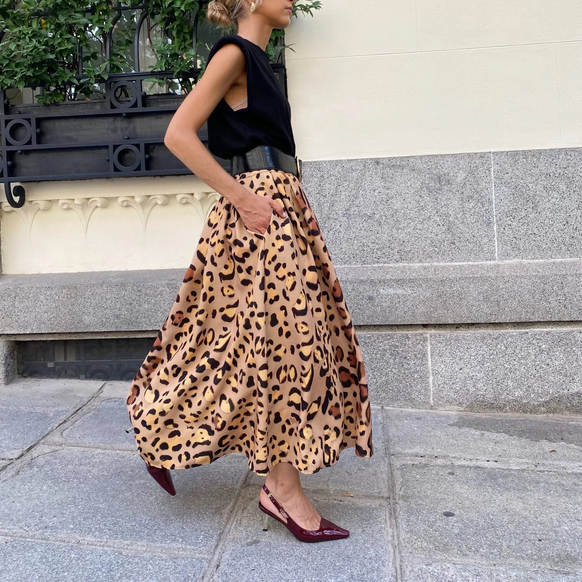 Brown leopard print women's A-line skirt with big hem design