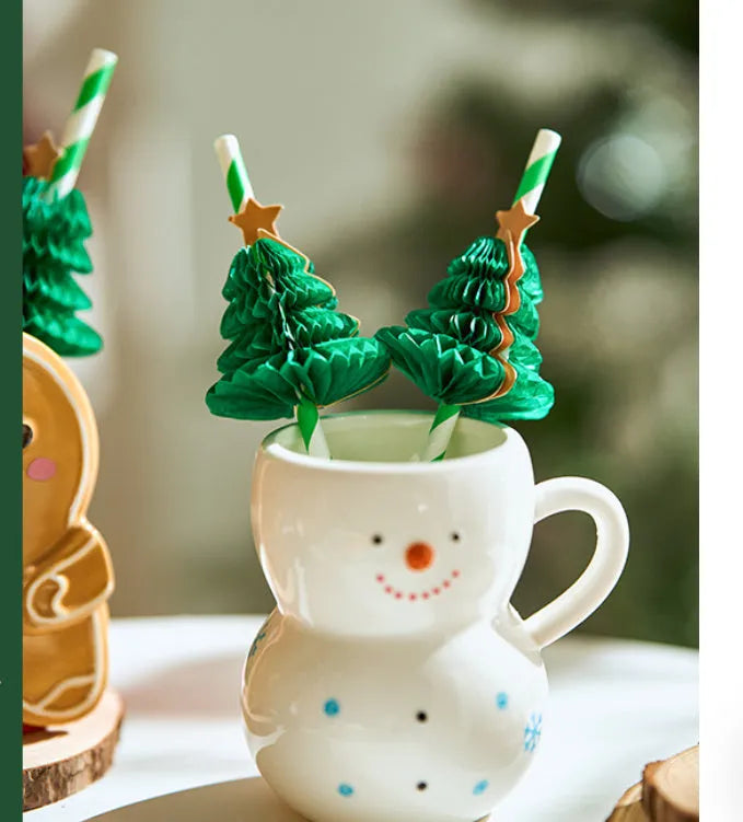 Pack of 50 paper honeycomb Christmas tree straws with three-dimensional tree design, 197mm length straight pipe shape