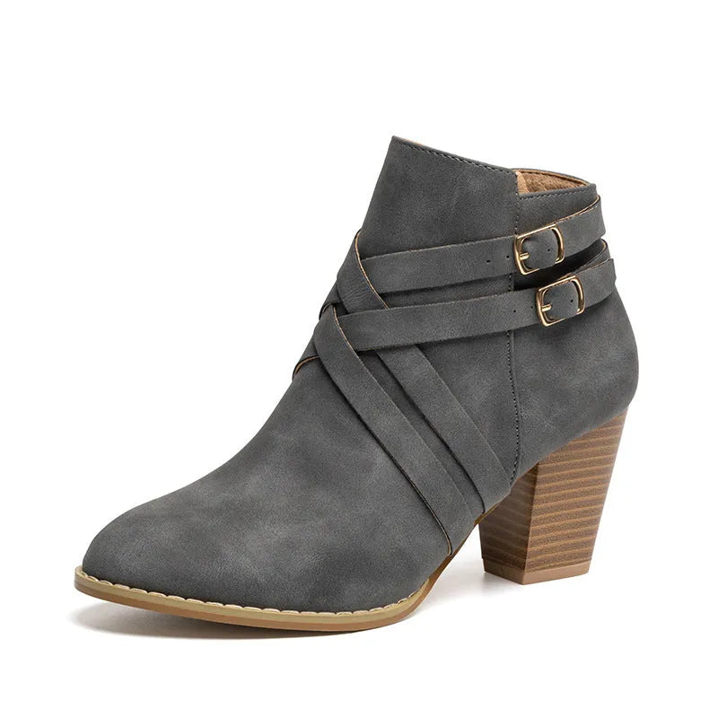 Plus size short boots with 7cm heel and side zipper in solid color