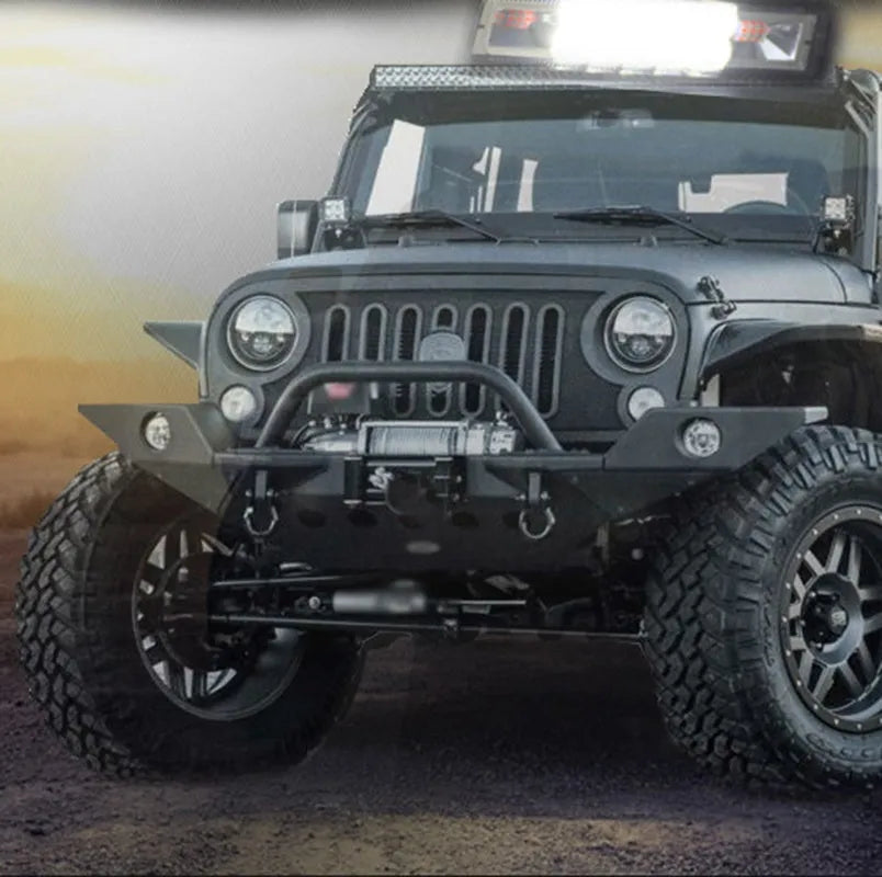 Black die-cast aluminium auxiliary driving light with six LED bulbs and polycarbonate lens for vehicle mounting.