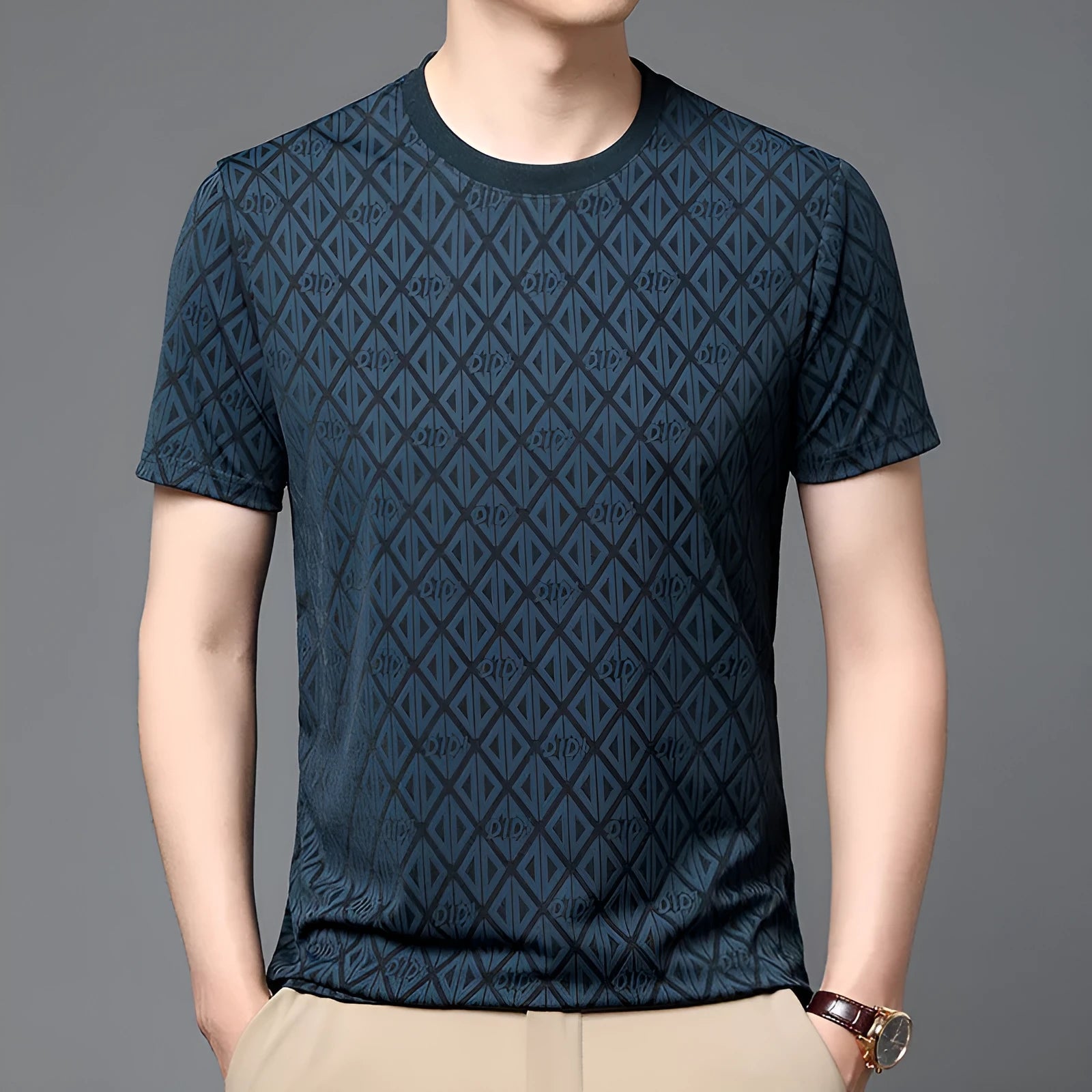 Men's black jacquard pattern short sleeve T-shirt with round neck and loose fit casual design