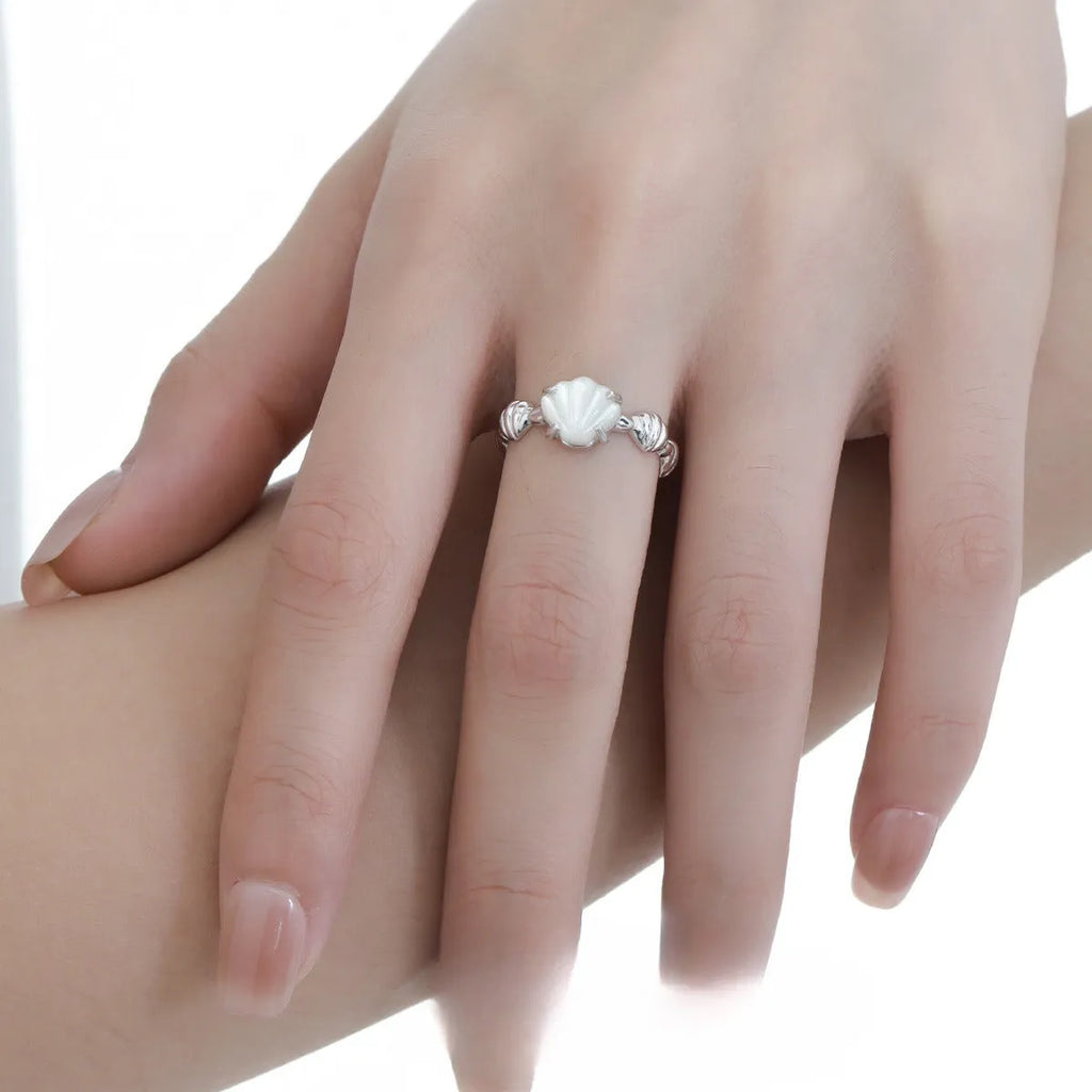 Women's adjustable silver ring with shell and tiger eye design in white gold or gold colour finish