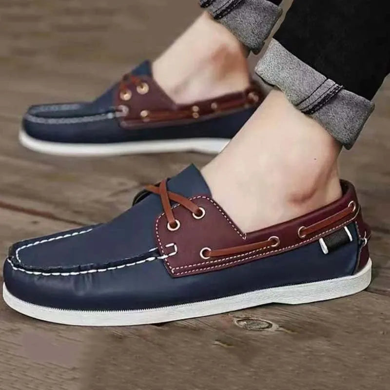 Men's British style casual shoes with flat heel and round toe in artificial PU material