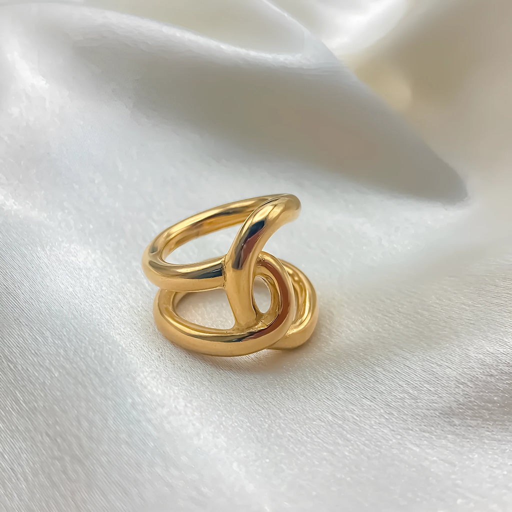 Women's adjustable knotted ring with geometric U-shape in stainless steel gold or silver colour