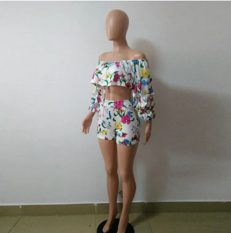 Women's multicolour digital print two-piece suit with pile sleeves on short top and coordinating shorts