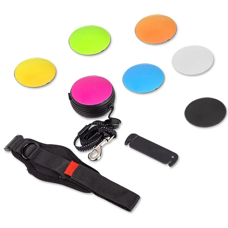 Automatic retractable dog leash extended to 3 metres with explosion-proof mechanism in vibrant orange colour