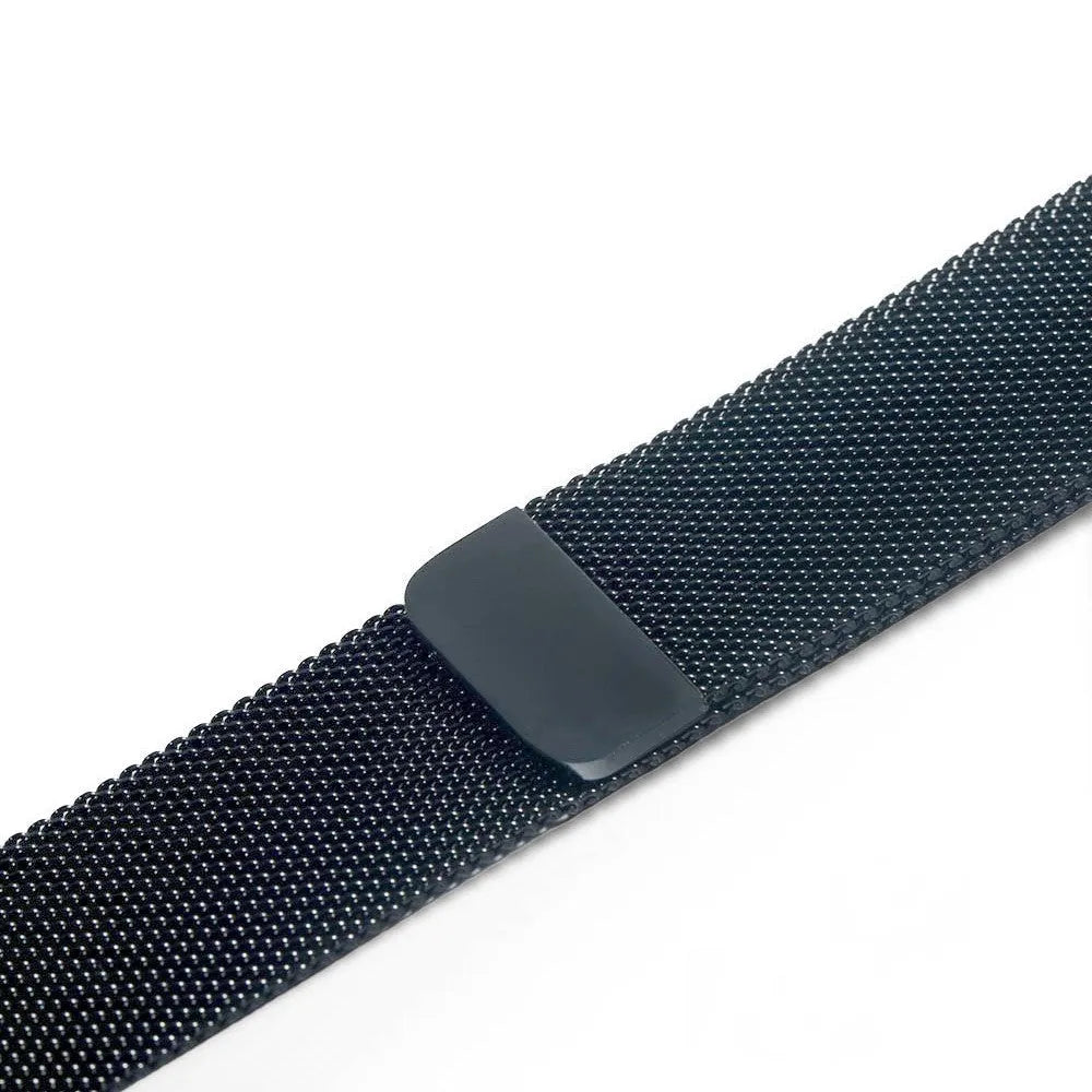 Stainless steel Apple Watch replacement strap in silver, showing metal links and clasp for 38mm-44mm models.