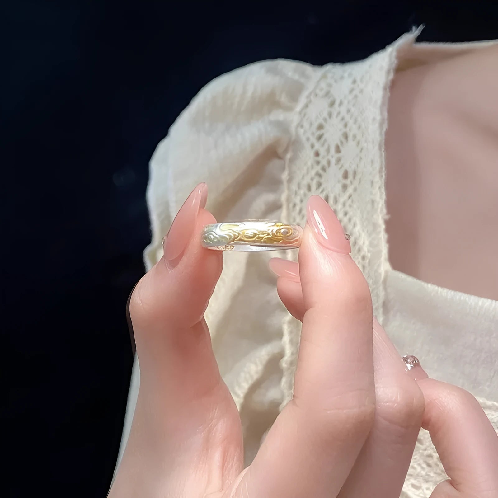 Open mouth adjustable ring with xiangyun pattern in gold electroplating on white copper