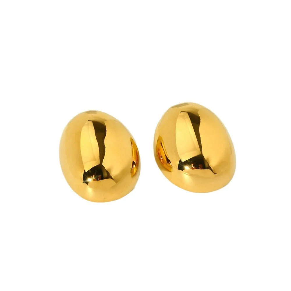 A pair of geometric stainless steel ear studs with a glazed electroplated finish in colour DFE139.