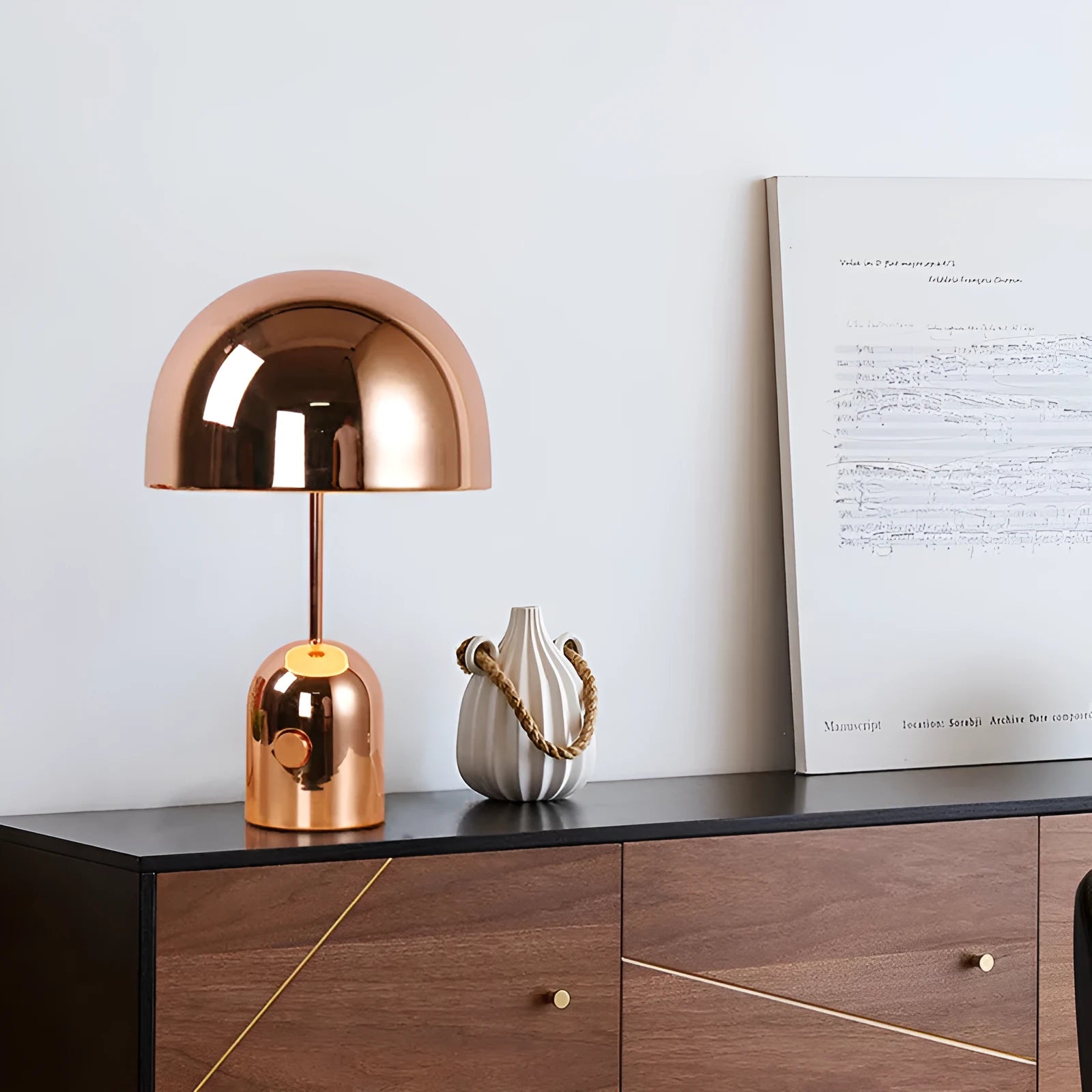 Modern mushroom-shaped metal table lamp in rose gold finish measuring 280mm wide