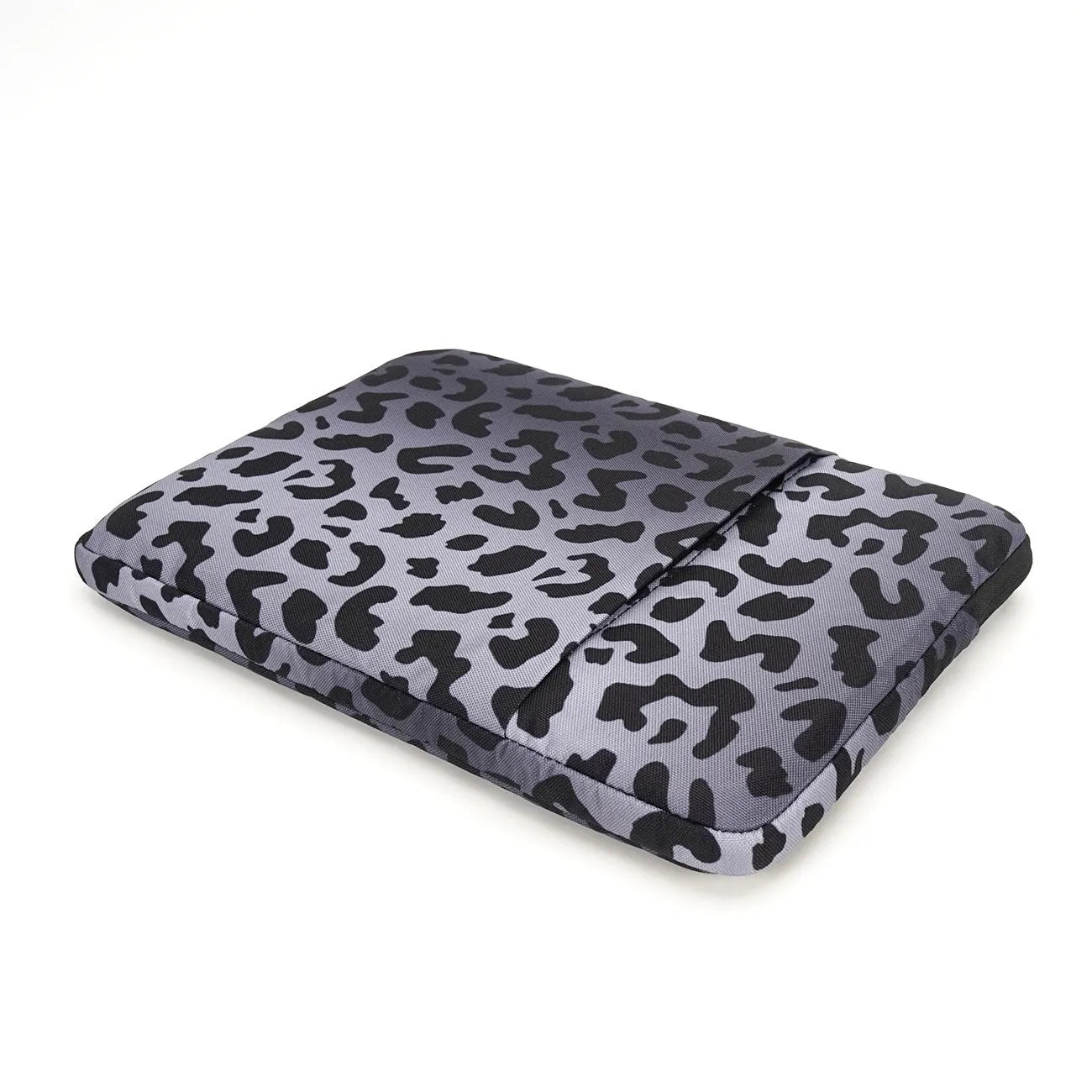 Leopard print laptop sleeve with anti-shock flannel lining for 13-inch to 16-inch laptops