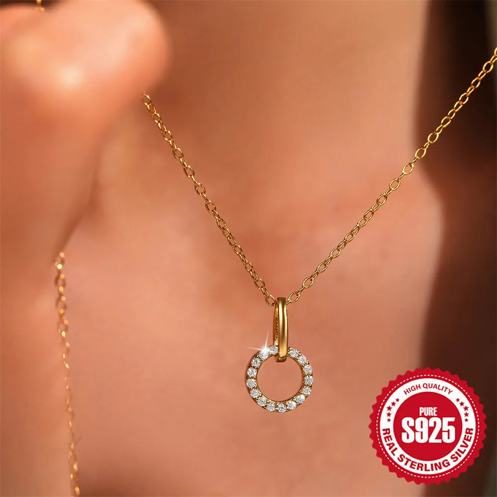 S925 sterling silver adjustable clavicle chain necklace with interlocking zircon detail in gold colour