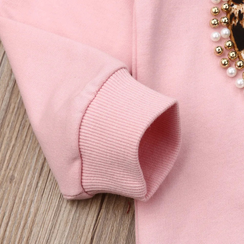 Pink cotton print sweatshirt two-piece loungewear set on model