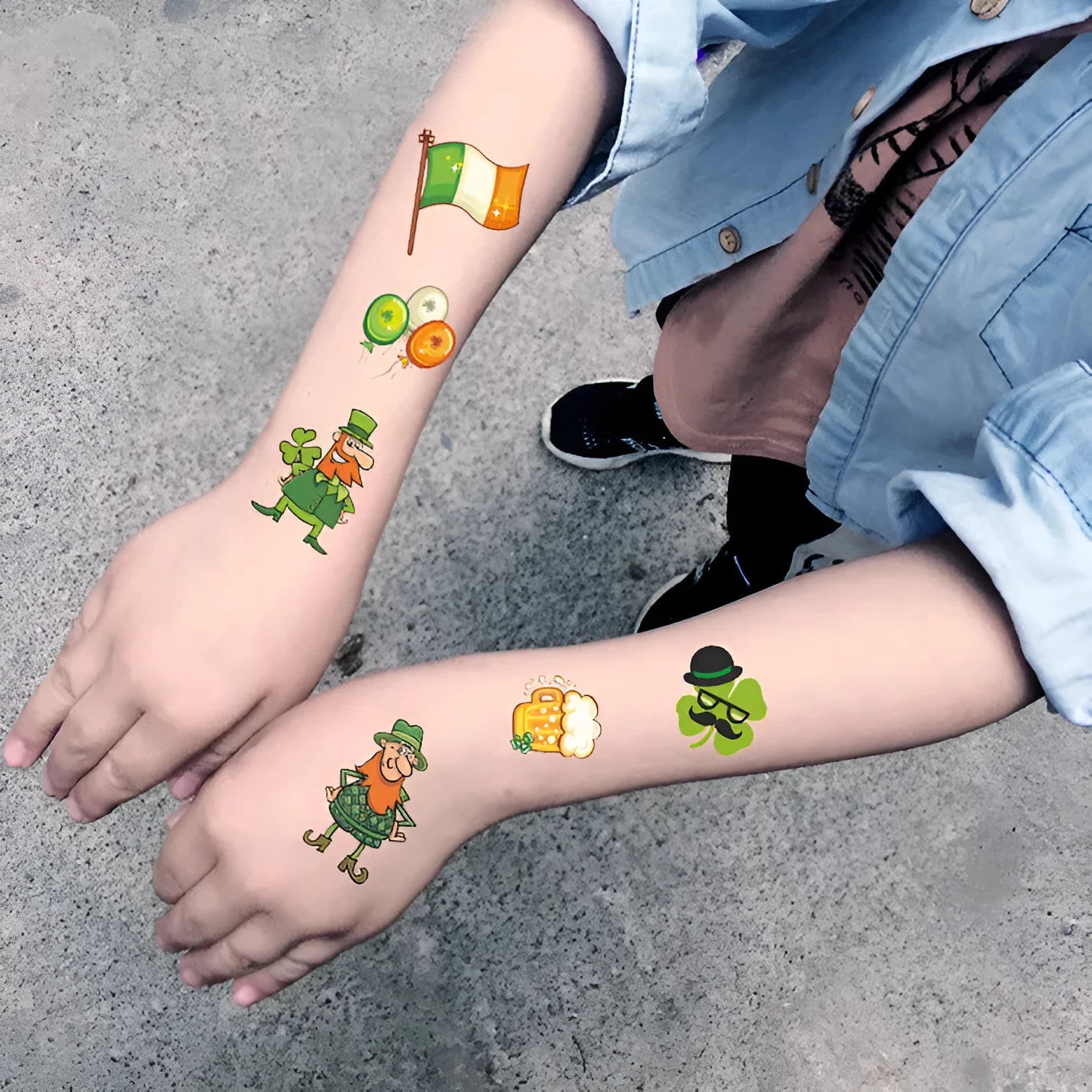 St Patrick's Day clover design temporary tattoo sticker on paper, size 120mm by 75mm.