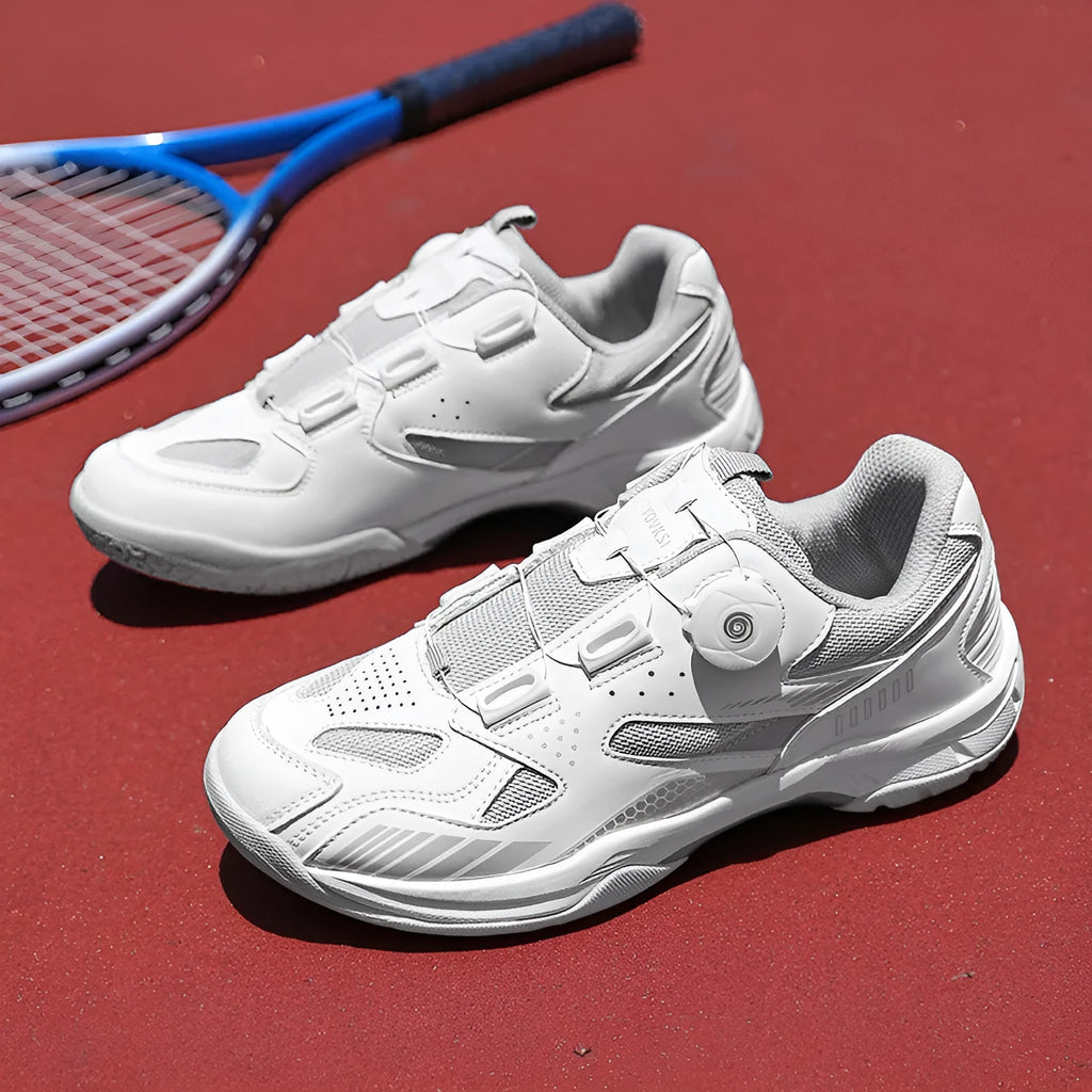 Casual unisex sneakers with round toe and flat heel in multiple colour options