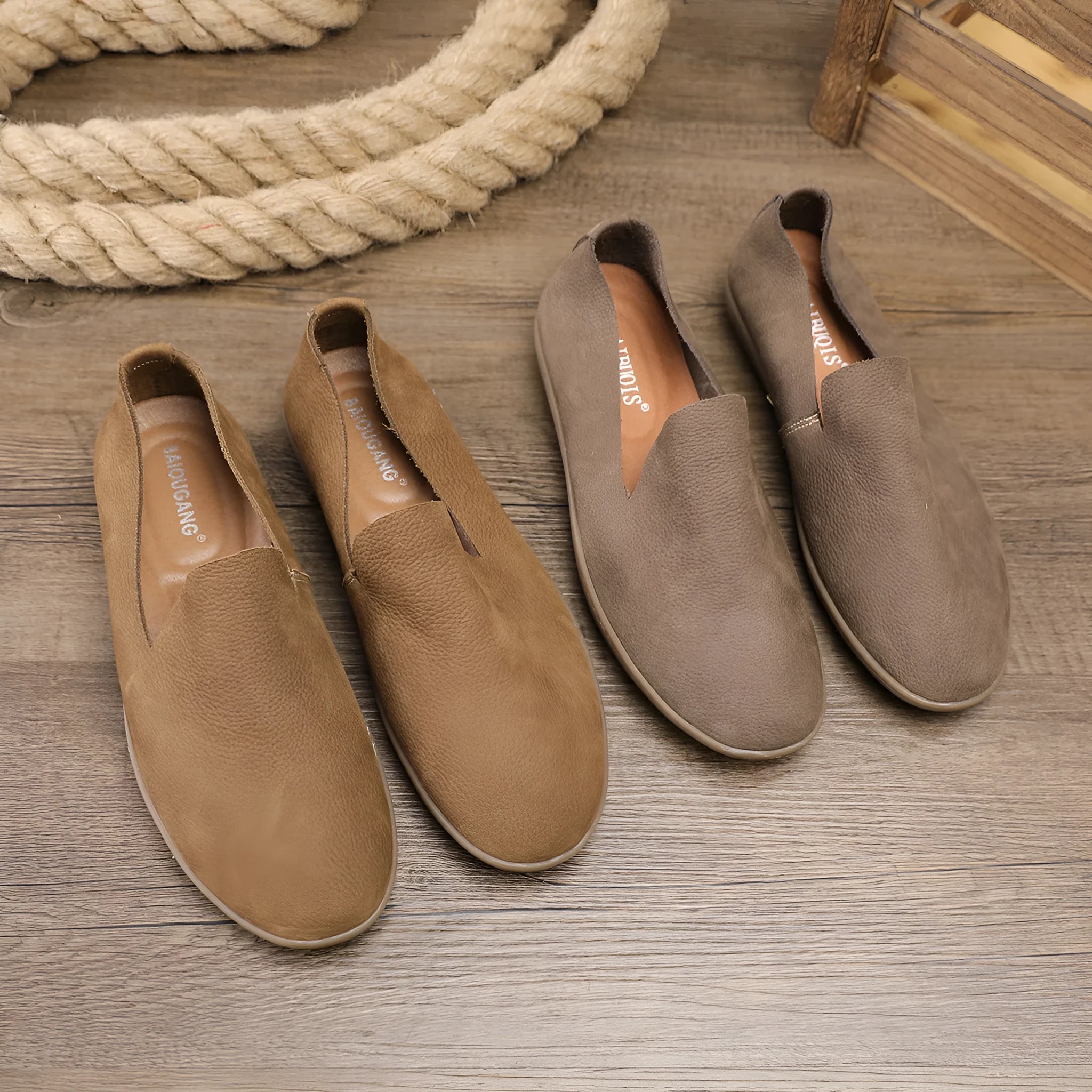 Handmade men's low-top casual shoes in cowhide leather with rubber soles