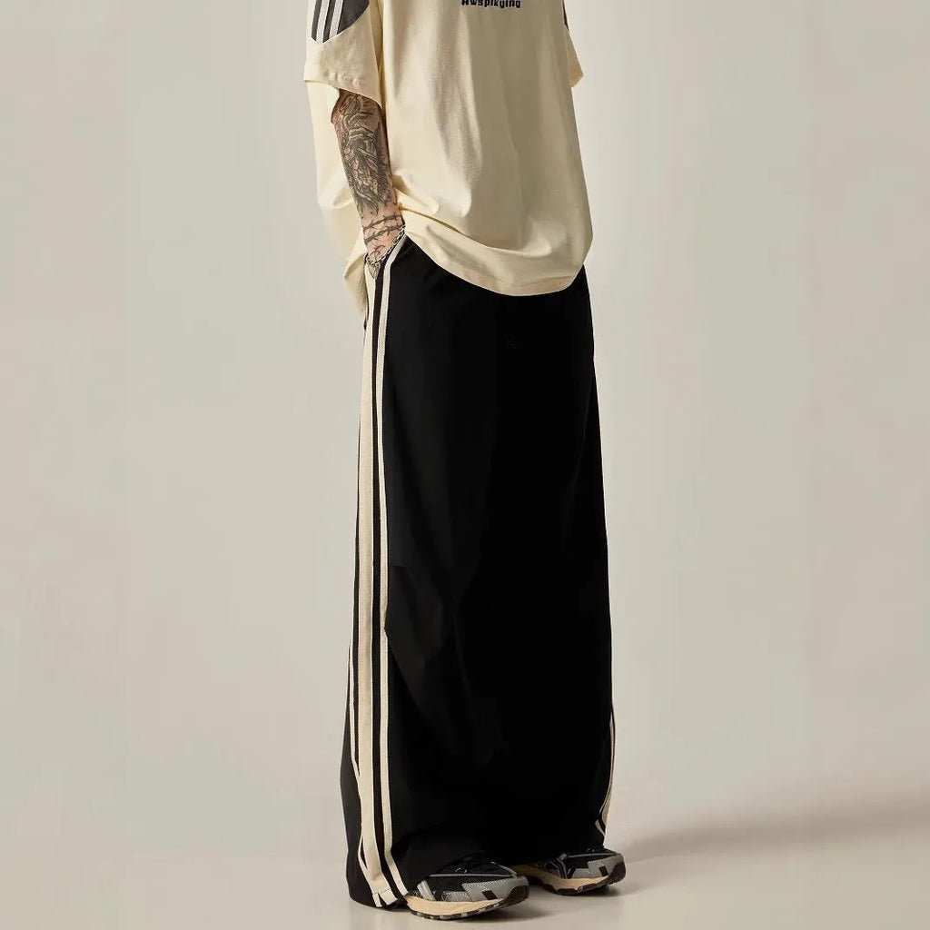 Black wide-leg straight-cut climbing trousers for men with high waist design