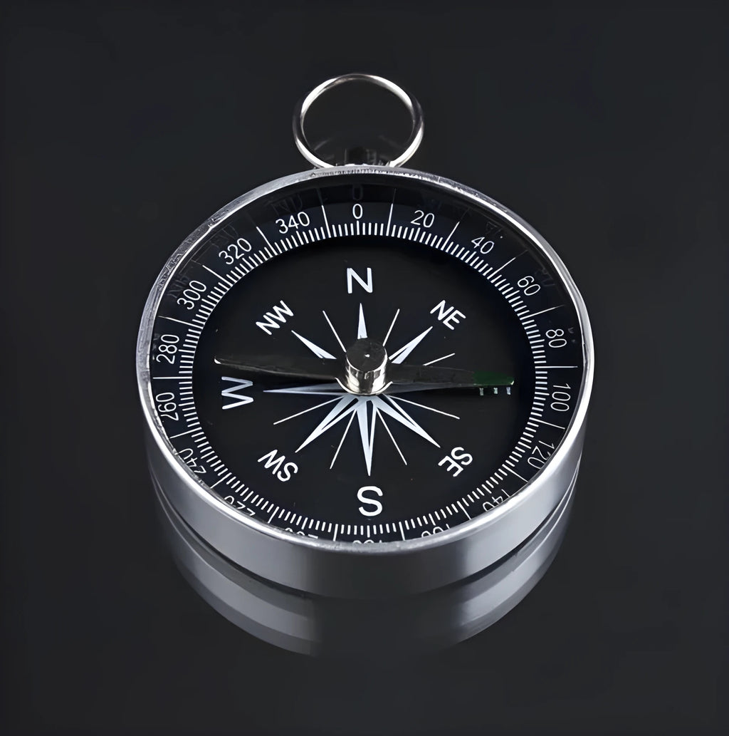 Silver metal compass with aluminium shell, 45 mm diameter, clear dial for magnetic navigation