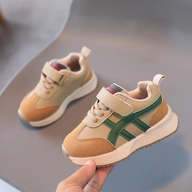 Children's solid colour sneakers with Velcro fastening in white, beige, or khaki options