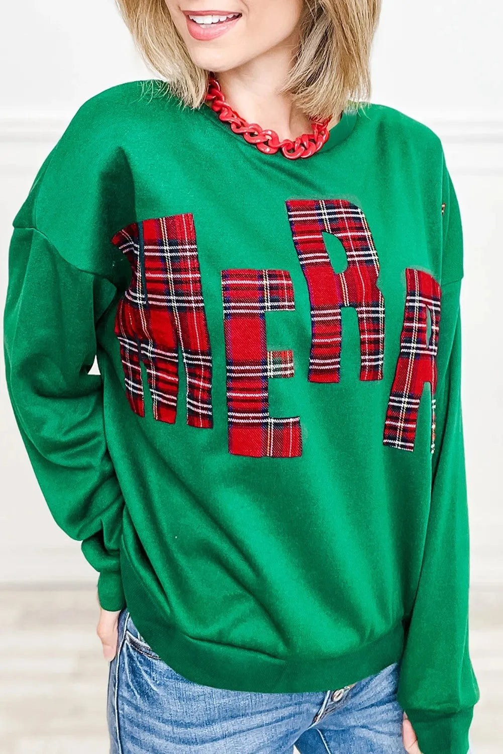 Women's white embroidered letter pattern side plaid loose fit long sleeve pullover sweater