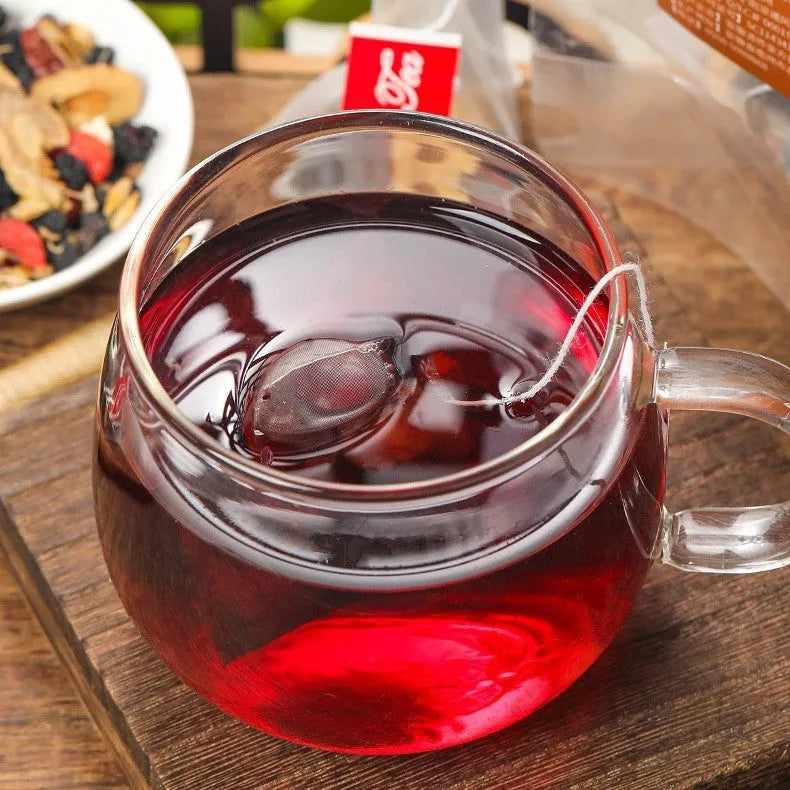 Box of Ginseng Black Wolfberry Tea containing 40 individual 5g sachets, total weight 200g