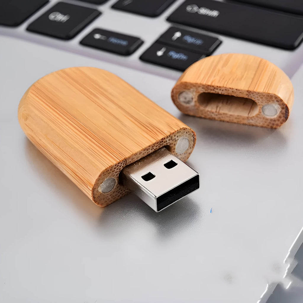 Wooden USB drive gift set with maple shell and storage box