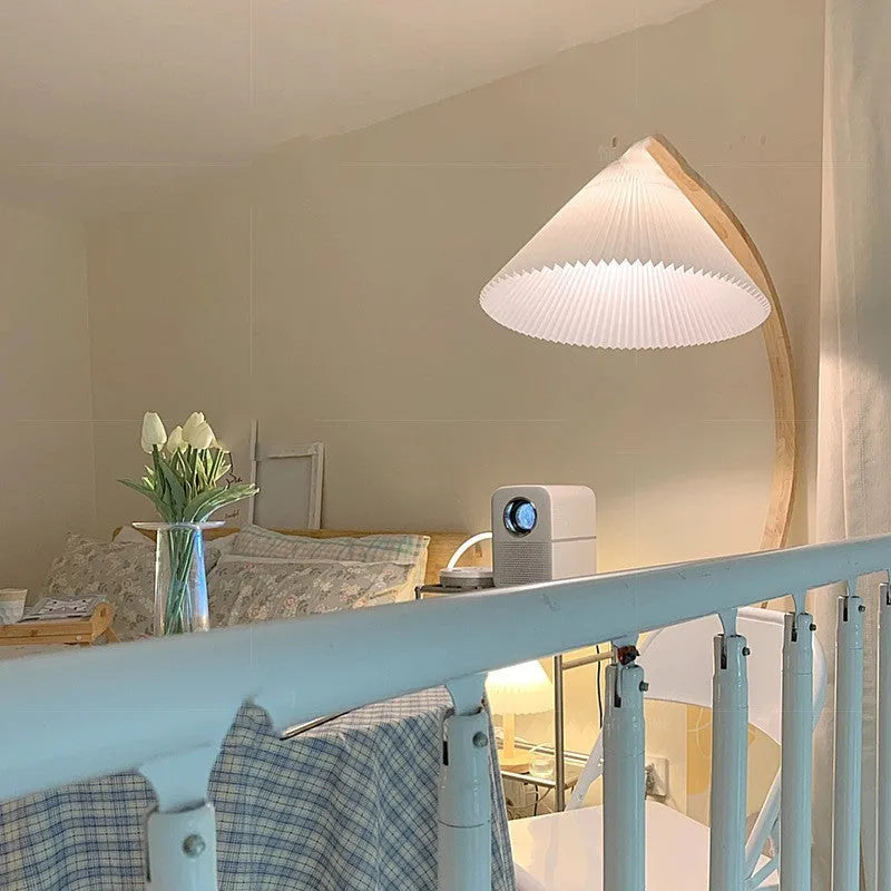 Retro vertical table lamp with three-colour variable light in log white lampshade