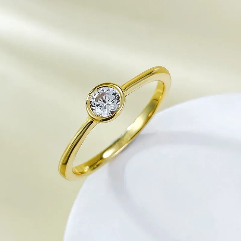 Minimalist silver crown ring with linear details in electroplated gold or platinum colour.