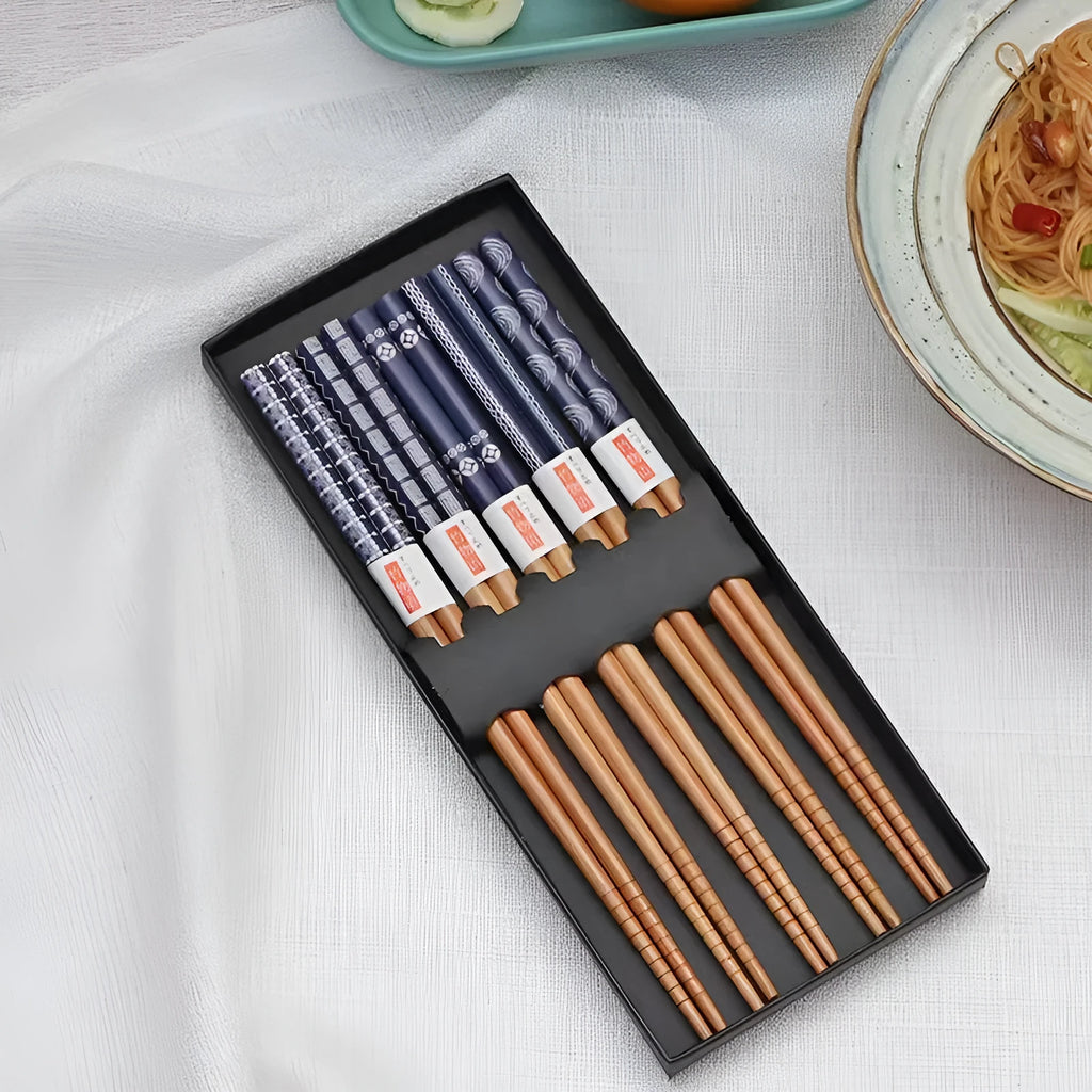Japanese style bamboo chopsticks set with cartoon pattern, available in lucky cat or blue designs