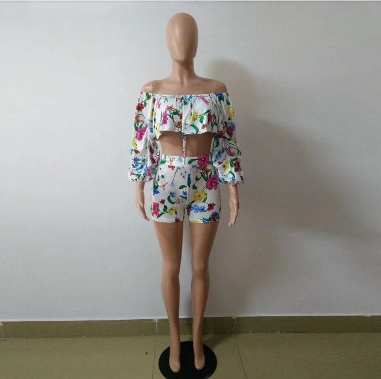Women's multicolour digital print two-piece suit with pile sleeves on short top and coordinating shorts