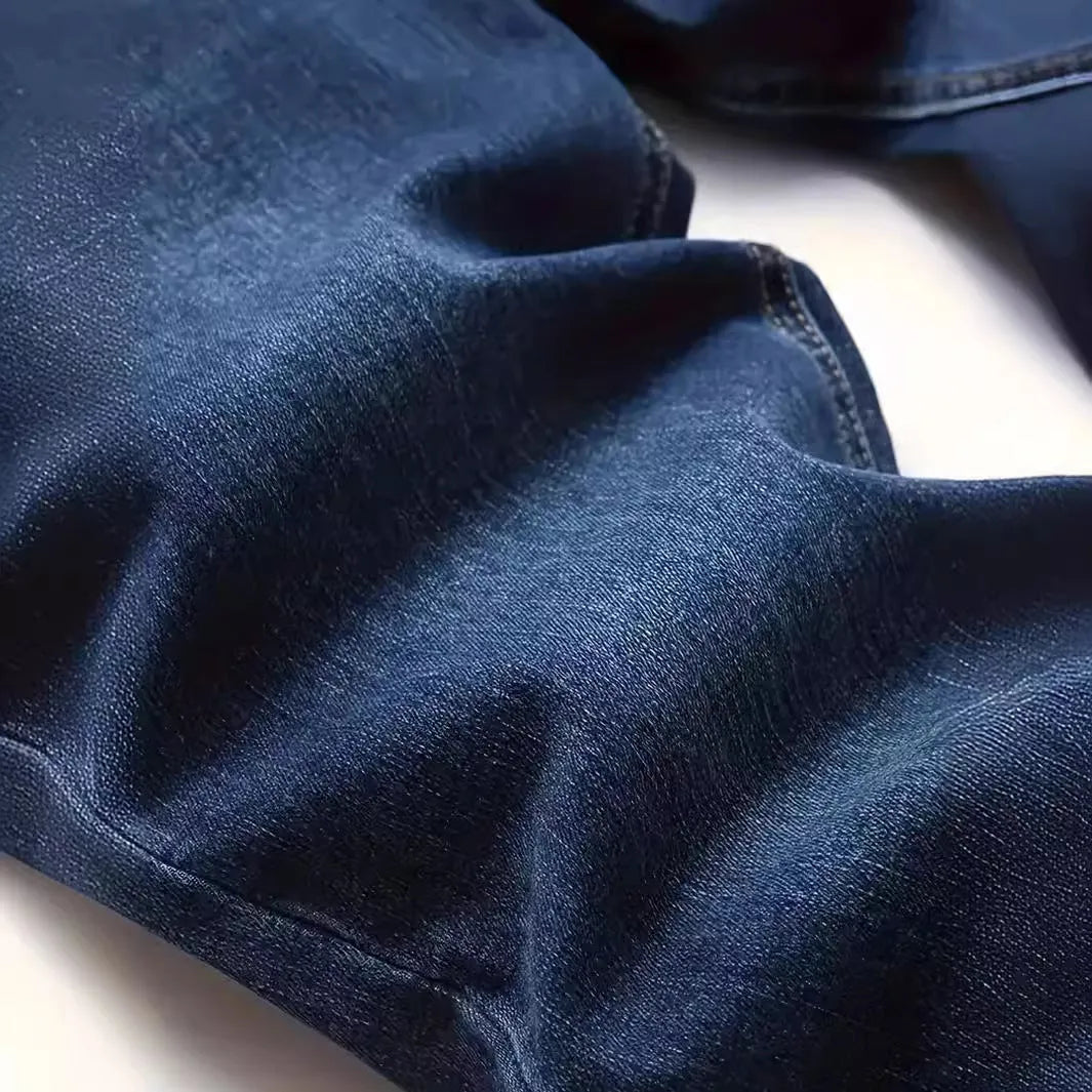 Men's dark blue slim jeans with medium elastic cotton fabric and skinny leg style