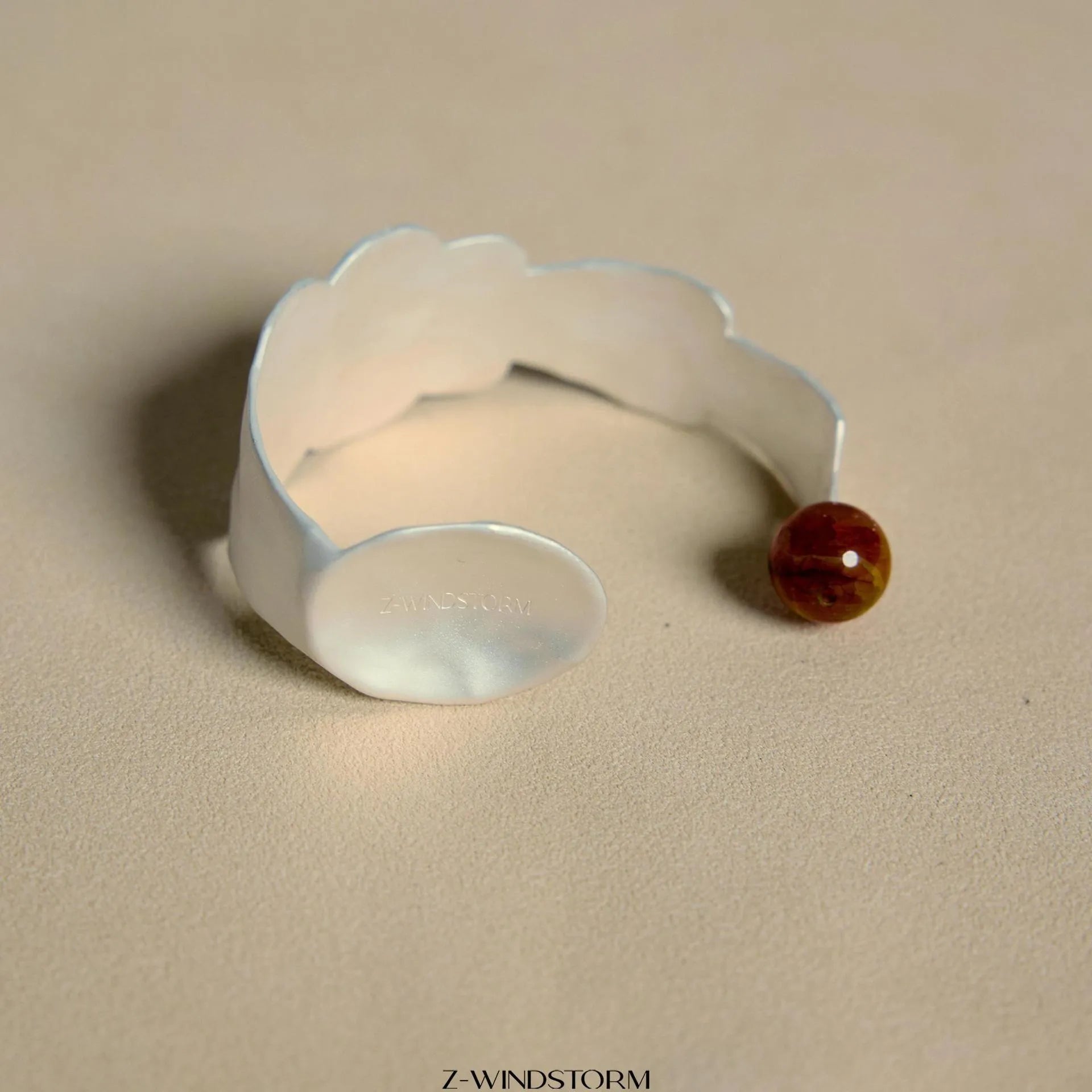 Small round spoon stewed pork jewellery set showing ring and bracelet with diamond-shaped electroplated alloy charms