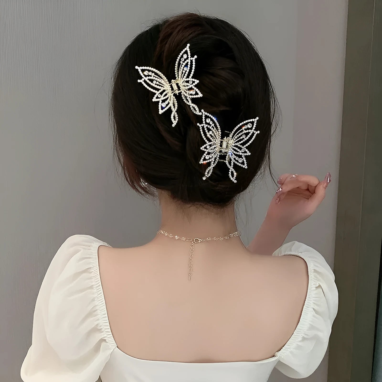 Butterfly design women's hair clip barrette with alloy construction and electroplated finish