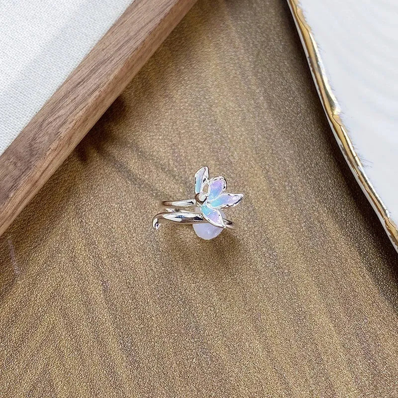 Adjustable copper ring with insect design and dripping oil texture in selectable colours.