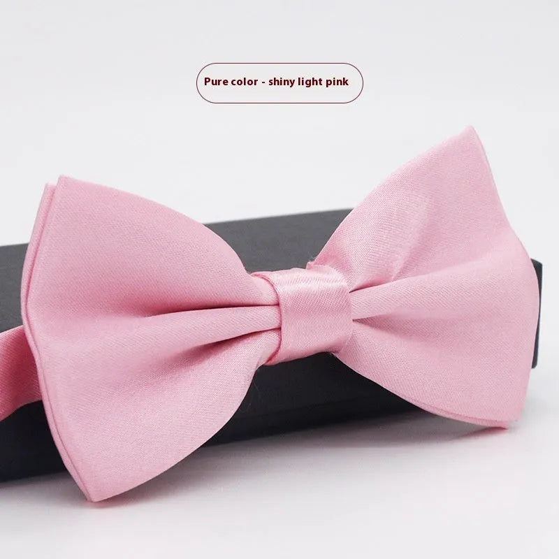 Flat head style bow tie in small plaid pattern measuring 12x6cm for formal wedding and business wear