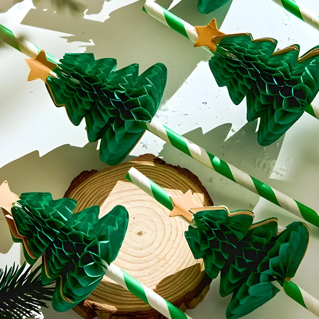 Pack of 50 paper honeycomb Christmas tree straws with three-dimensional tree design, 197mm length straight pipe shape
