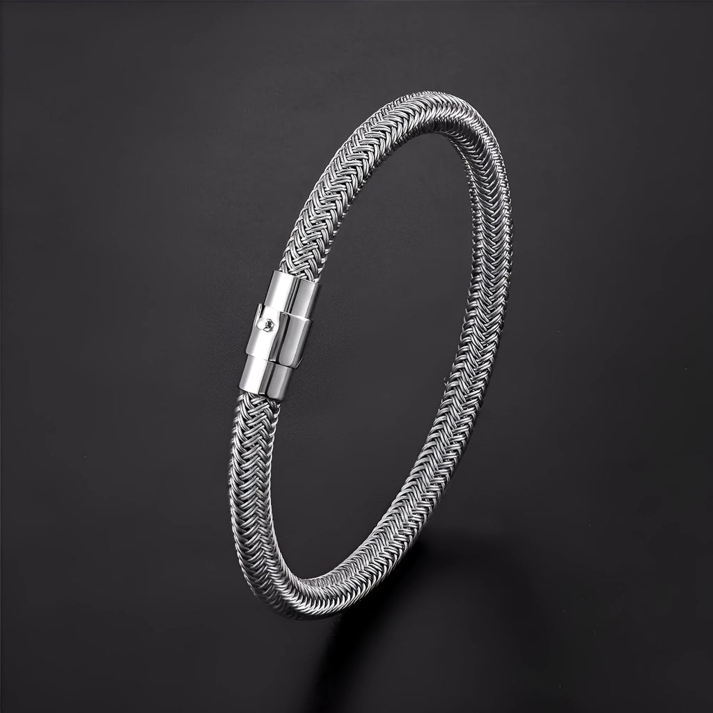 Titanium steel geometric bracelet with magnetic clasp in unisex boyfriend style