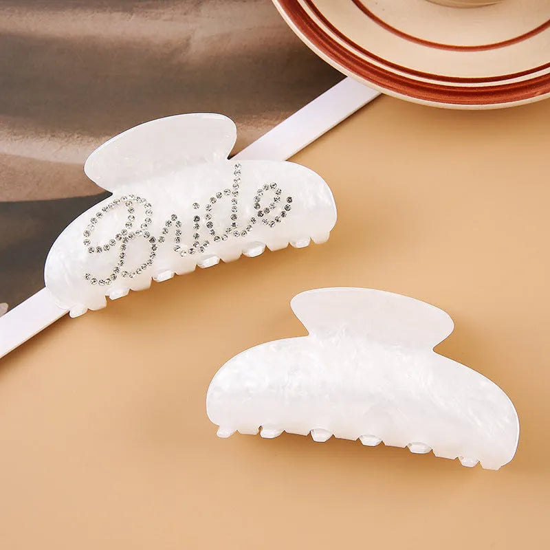Acrylic shark clip hair barrette with double-sided diamond drill design measuring 10cm in pink or white colour