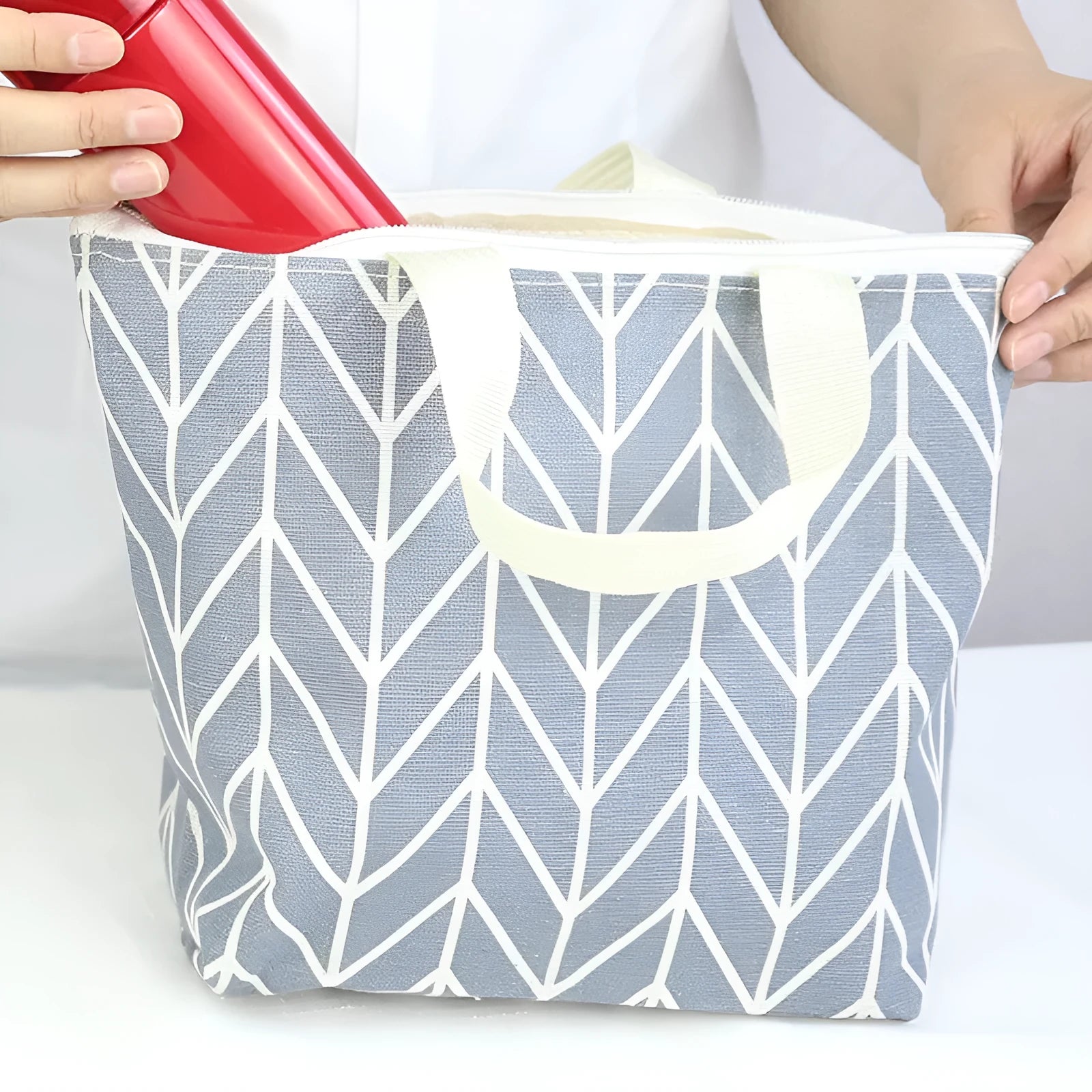 Arrow pattern makeup bag with zipper closure for cosmetic storage