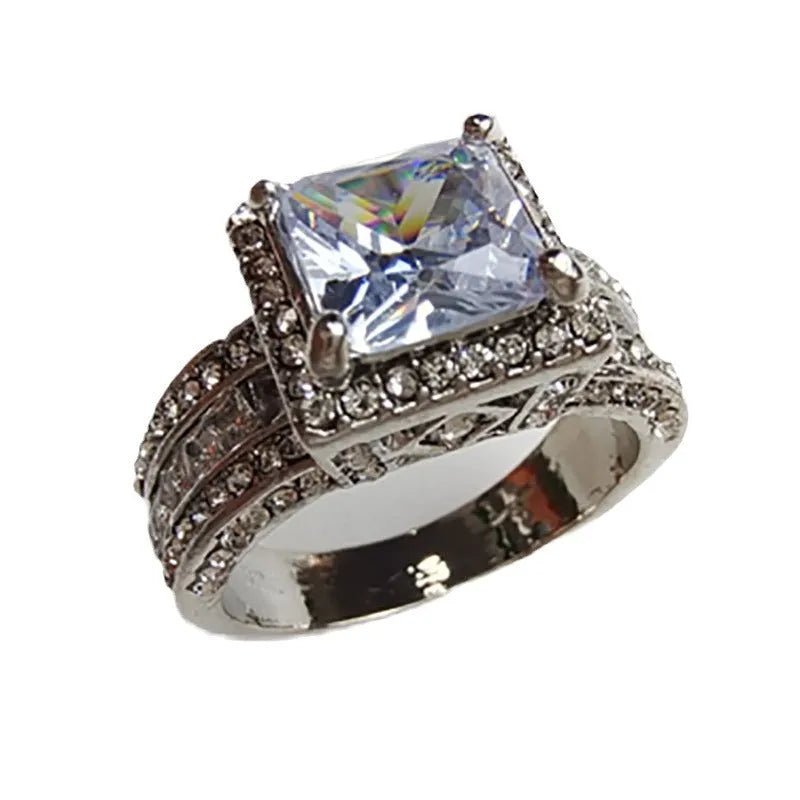 Geometric women's silver fashion ring with round elements in gold and white electroplated finishes
