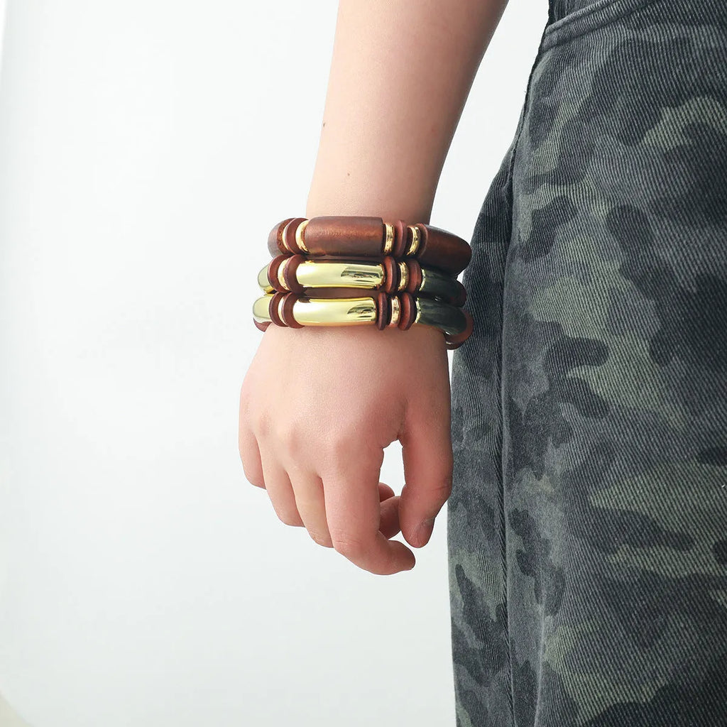Women's multi-layer wooden necklace and bracelet set with alloy chain and round pendant elements