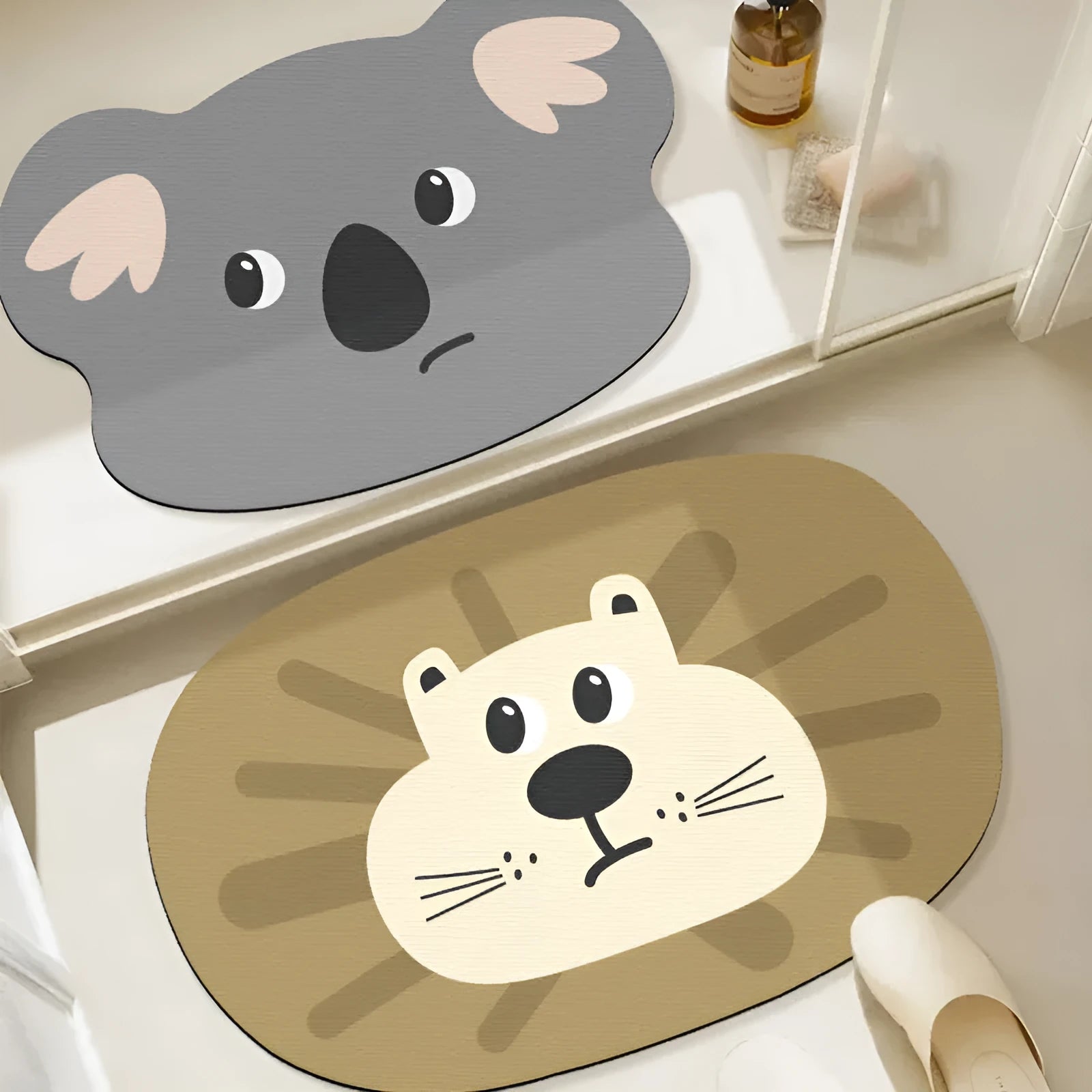 Diatomaceous earth bathroom mat with cartoon animal design on alien-shaped base