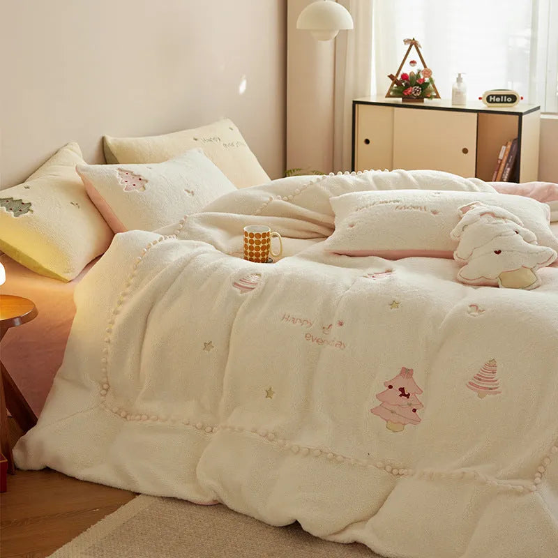 Winter milk fibre four-piece bedding set with green Christmas tree pattern on quilt cover and pillowcases