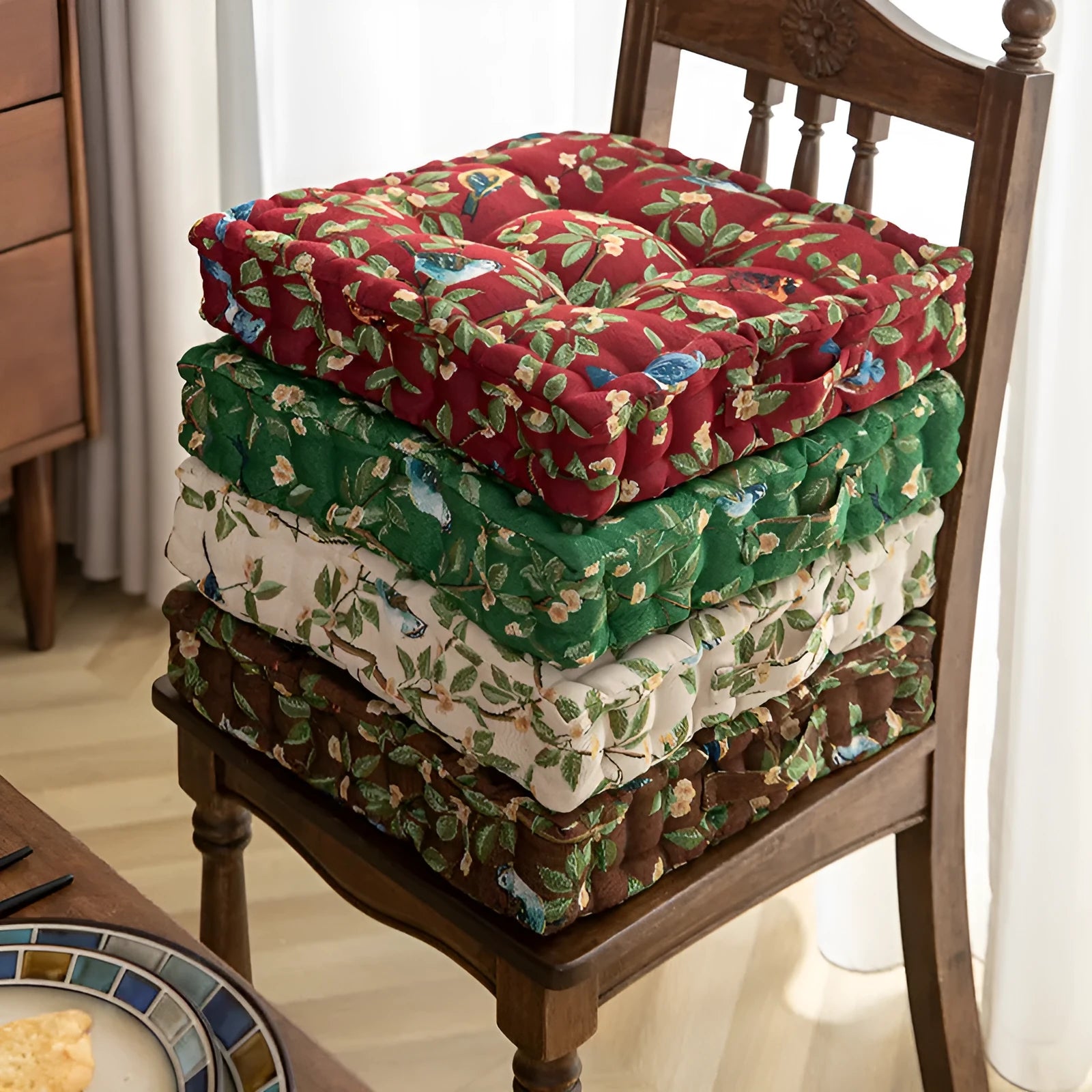 American style dining chair cushion showing 40×40×8cm dimensions with thick PP cotton filling