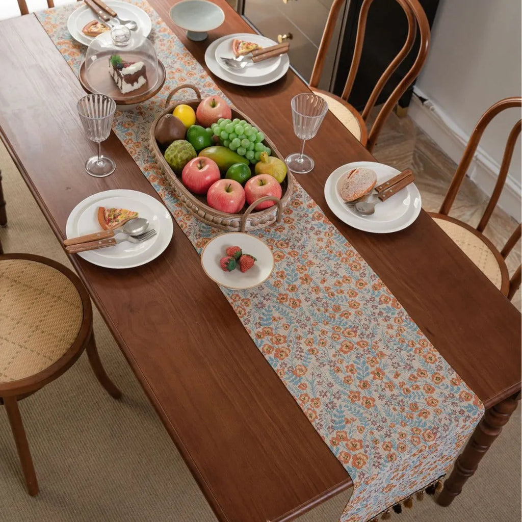 American-style long tassel table runner with jacquard floral pattern on table decoration