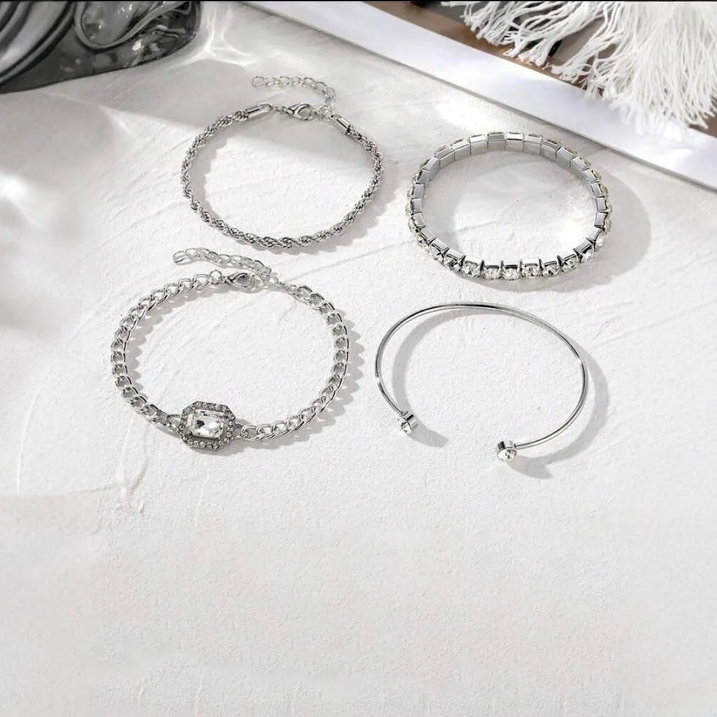 Women's artistic retro geometric alloy bracelet 4-piece set in gold or silver finish
